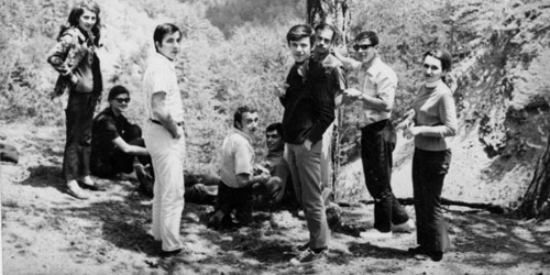 Ankara �niversitesi, Bas�n-Yay�n Y�ksek Okulu, K�z�lcahamam 1969  Canan Yalaz, Zuhal Magnet, Baki �ehirlio�lu, Emin Ger�eker, Yavuz Sezer, Ertu�rul �zk�k, Mehmet Kute�, Turgut, F�sun �nver